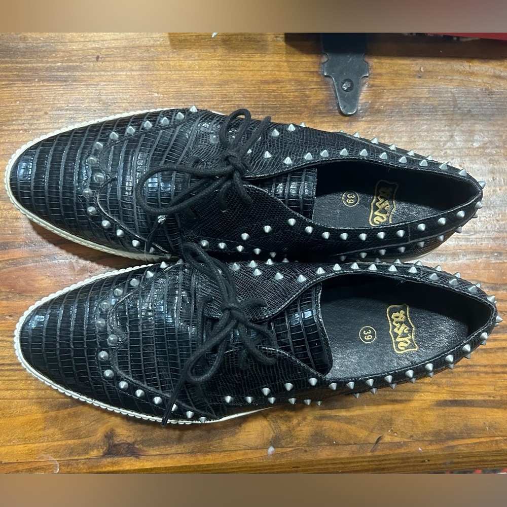 VINTAGE ASH GENUINE LEATHER STUDDED PLATFORM OXFORDS